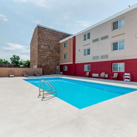 Coratel Plus Suites Wichita West Airport Dış mekan fotoğraf