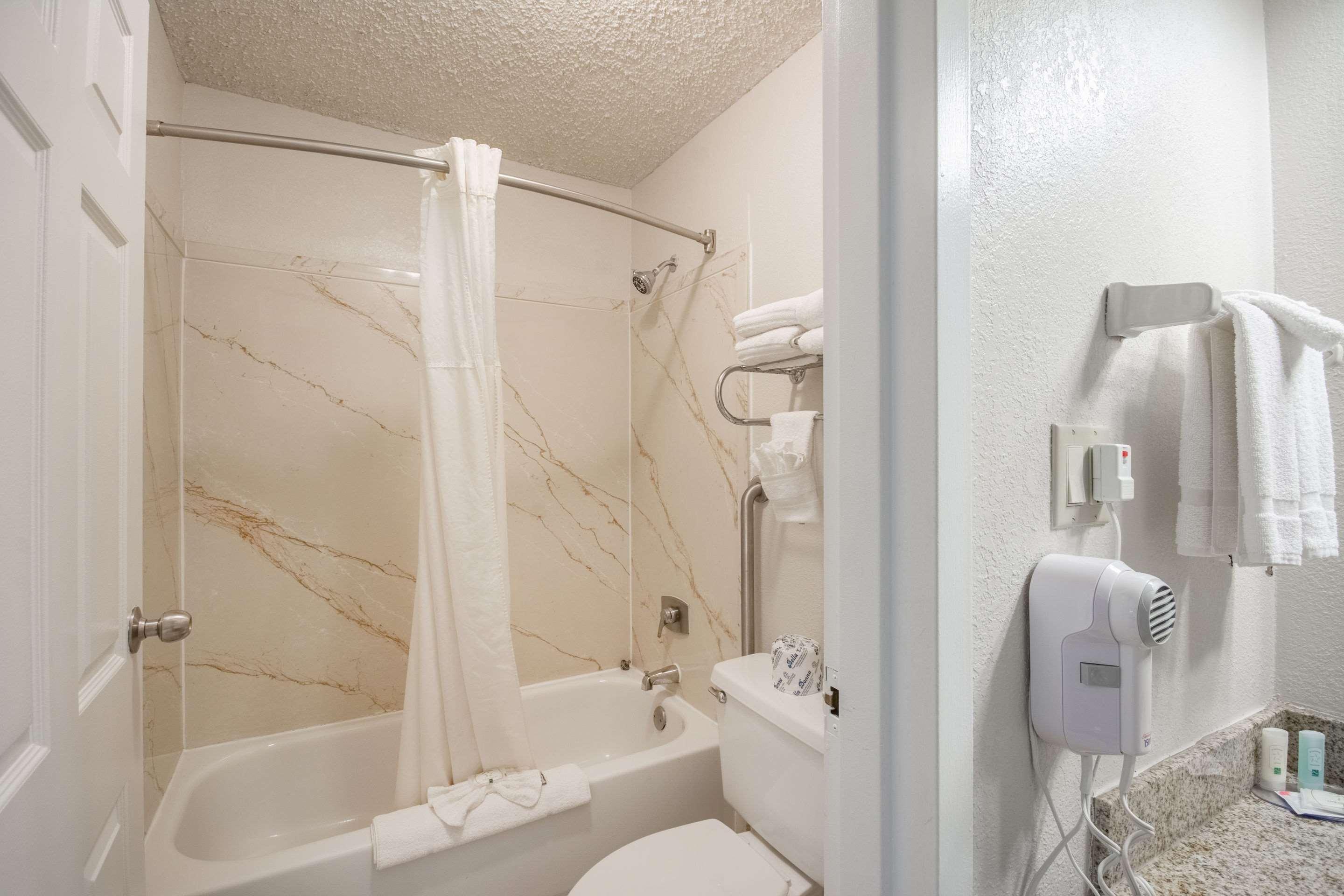 Coratel Plus Suites Wichita West Airport Dış mekan fotoğraf